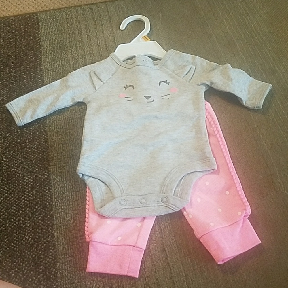 Newborn long sleeve onesie with pants